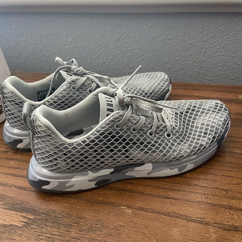Arctic Camo Mesh Runner NWOT